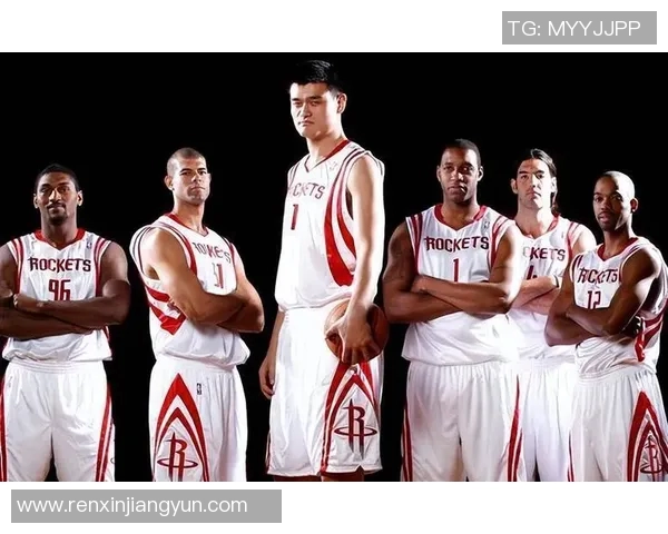 姚明与外国友人的友谊故事展现文化交流的魅力与篮球的无国界精神