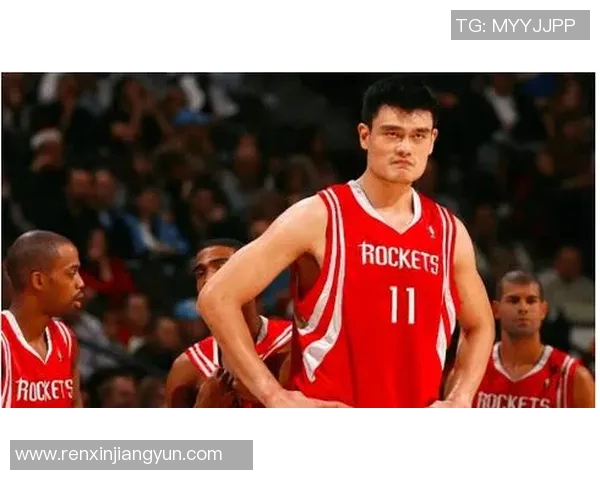 姚明单手篮板的传奇瞬间如何改变了篮球比赛的格局与观众的视野