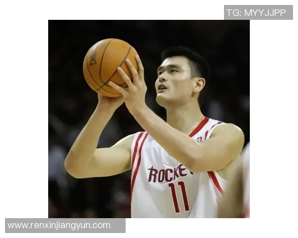 姚明在采访中分享篮球生涯与人生哲学的精彩转场瞬间 姚明在采访中分享篮球生涯与人生哲学的精彩转场瞬间