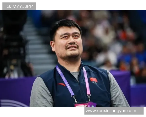 姚明身高揭秘：他是如何在篮球场上创造传奇的巨人之路