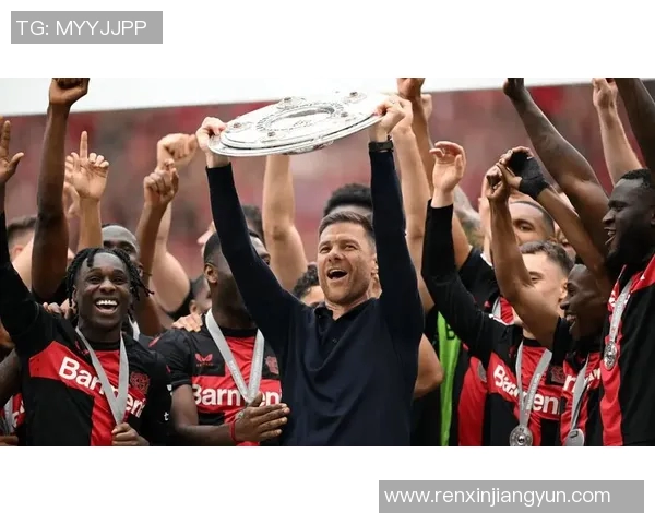 足球明星华丽转身时尚走秀展现运动与潮流完美结合