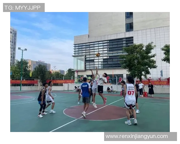 昆明星耀篮球西苑激情四溢展现青春风采与团队精神